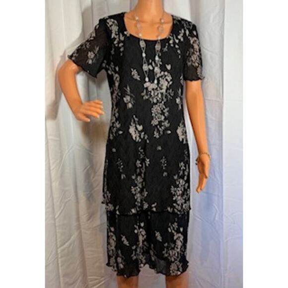 White Stag Black Floral Short Sleeve Textured Midi Dress Size 12 Y2K Women's - Picture 1 of 9